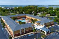 3 Star Hotels In Norwalk Cedar Point S Express Hotel Image