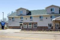 Hotels In Estherville Iowa Priceline Rodeway Inn Suites Near Okoboji Lake Image