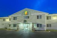 2 Star Hotels In Hamilton Super 8 By Wyndham Hamilton Image