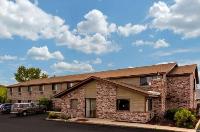Hotels In Cedarburg Super 8 By Wyndham Hartford Wi Image