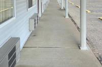 Hotels In Vandalia Illinois Priceline Red Carpet Inn Image