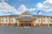 Hotels In Kenton Ohio Priceline Comfort Suites Findlay Image