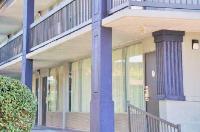 3 Star Hotels In New Caney Econo Lodge Conroe The Woodlands Image