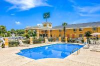 Hotels In Theodore